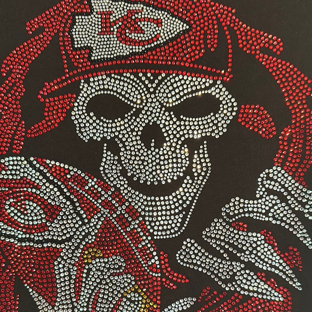 KC Chiefs crystal embellished Black T-Shirt with Red and Silver Skull Design - Picture 2 of 5